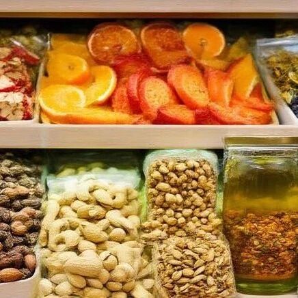 藥食同源零食化年增速30%，辦公室養(yǎng)生迎來枸杞軟糖、人參巧克力新時代